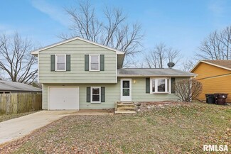 4306 W Andover Dr, Peoria, IL 61615