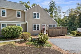 134 Russet Ln, Boxborough, MA 01719