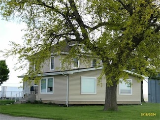 26455 225th St, Grundy Center, IA 50638