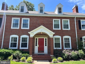 4271 35th St S Unit A2, Arlington, VA 22206