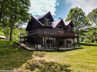 4585 W Arrowhead Dr, White Cloud, MI 49349