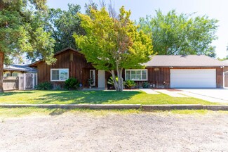 20650 S Castro Ave, Laton, CA 93242