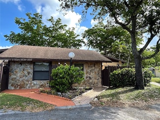 316 Briarwood Cir Unit 417, Hollywood, FL 33024