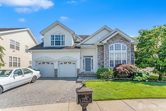 16 Bermuda Dunes Dr, Monroe Township, NJ 08831