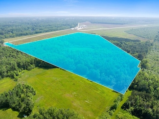 3211 Airport Rd, Oconto, WI 54153