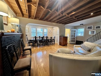 1103 Sussex Rd, Teaneck, NJ 07666