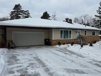 8030 Elmhurst Dr, Broadview Heights, OH 44147
