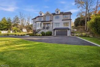 354 Beaufort Ave, Livingston, NJ 07039