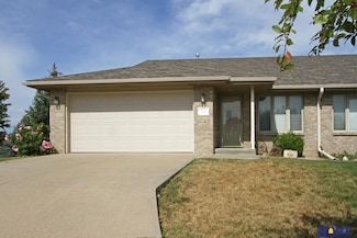 8400 Talon Ct, Lincoln, NE 68505