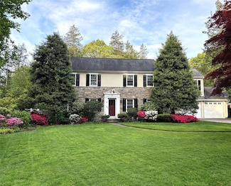 20 Hemlock Dr, Sleepy Hollow, NY 10591