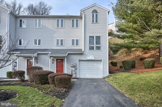 1763 Creek Vista Dr, New Cumberland, PA 17070