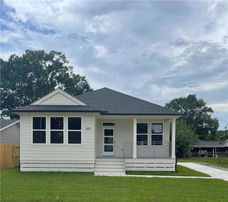 680 Hunterbrook Dr, Gretna, LA 70056