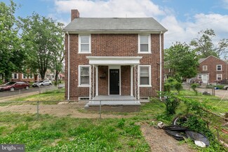 1064 Ironside Rd, Camden, NJ 08104
