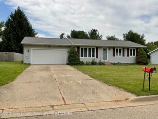 1038 Rose St, Marshall, MI 49068