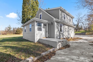 7207 Forest Hills Rd, Loves Park, IL 61111