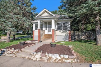2923 N 65th St, Omaha, NE 68104
