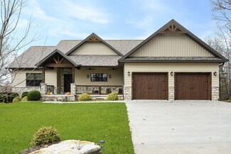 51 Foxtrail Dr, Branson West, MO 65737