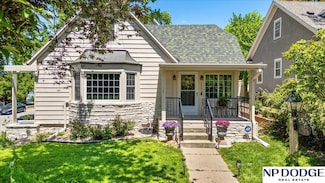 5650 Poppleton Ave, Omaha, NE 68106