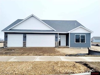 2009 2009 Essler Dr, St. Peter, MN 56082