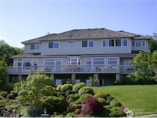 17097 SE 58th St, Bellevue, WA 98006