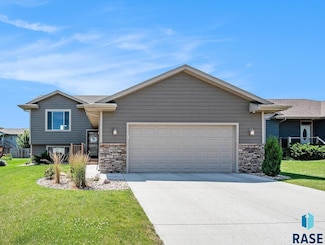 3209 E Brewster St, Sioux Falls, SD 57108