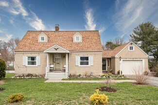 21 Canton St, Randolph, MA 02368