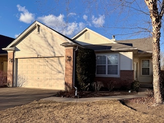 502 Longfield Ln, Grayslake, IL 60030