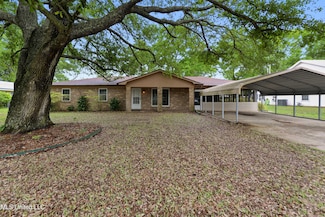 288 Holcomb Blvd, Ocean Springs, MS 39564