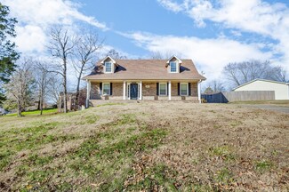 417 Crabtree Cir, Clarksville, TN 37040