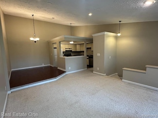 19317 Surrey Ln Unit 53, Northville, MI 48167