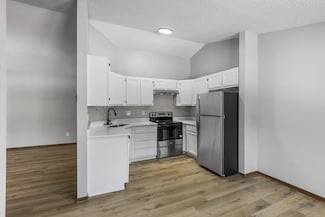 1570 Wheelock Ln Unit 301, Saint Paul, MN 55117