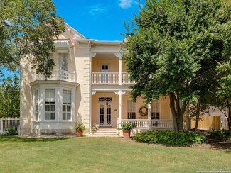 521 W Euclid Ave, San Antonio, TX 78212