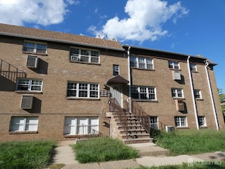454 College Dr, Edison, NJ 08817