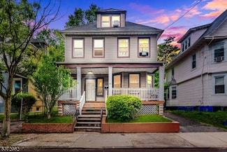 18-20 Beverly St, Newark, NJ 07108