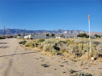 10600 Oracle Rd, Lucerne Valley, CA 92356