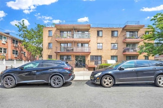 122-15 25th Rd Unit 302, Flushing, NY 11354