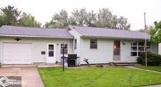 103 3rd St NE, State Center, IA 50247