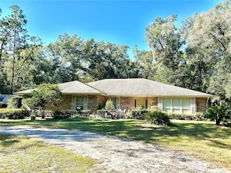 2020 Chinaberry Ln, Deland, FL 32720