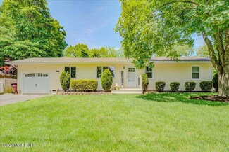 59 Sherman Ave, Bayville, NJ 08721