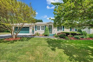 1350 Mockingbird Dr, Blacksburg, VA 24060