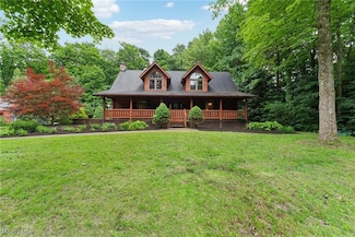 16555 Auburn Rd, Chagrin Falls, OH 44023