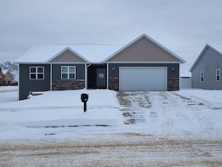 2148 Cambridge Ct, Reedsburg, WI 53959