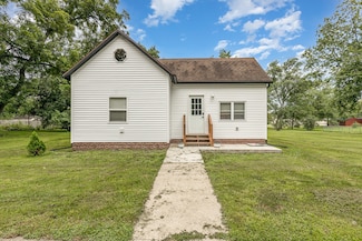 410 N Main St, Morocco, IN 47963