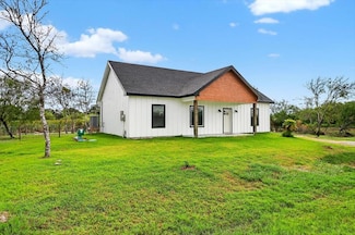 478 Saint Charles Loop W, Rockport, TX 78382