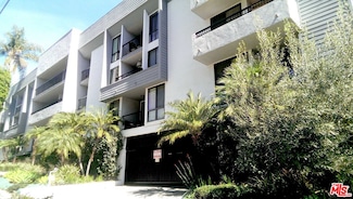 906 N Doheny Dr Unit 301, West Hollywood, CA 90069