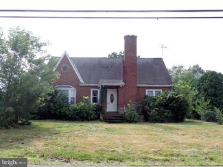 1004 Kraussdale Rd, East Greenville, PA 18041
