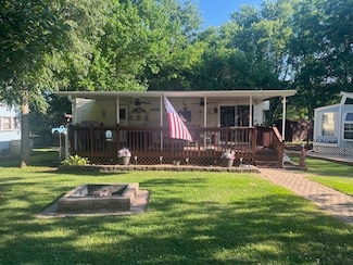 2795 E 28th Lot 308 Rd, Seneca, IL 61360