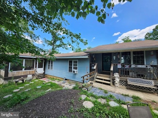 100 Golden Dr, Augusta, WV 26704