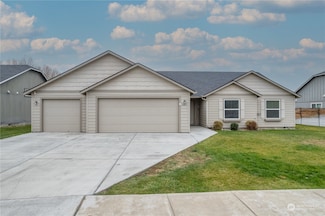 805 S Hamilton Rd, Moses Lake, WA 98837