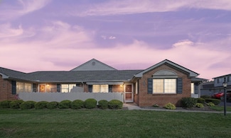 348 Virginia Ct Unit 348, Pataskala, OH 43062